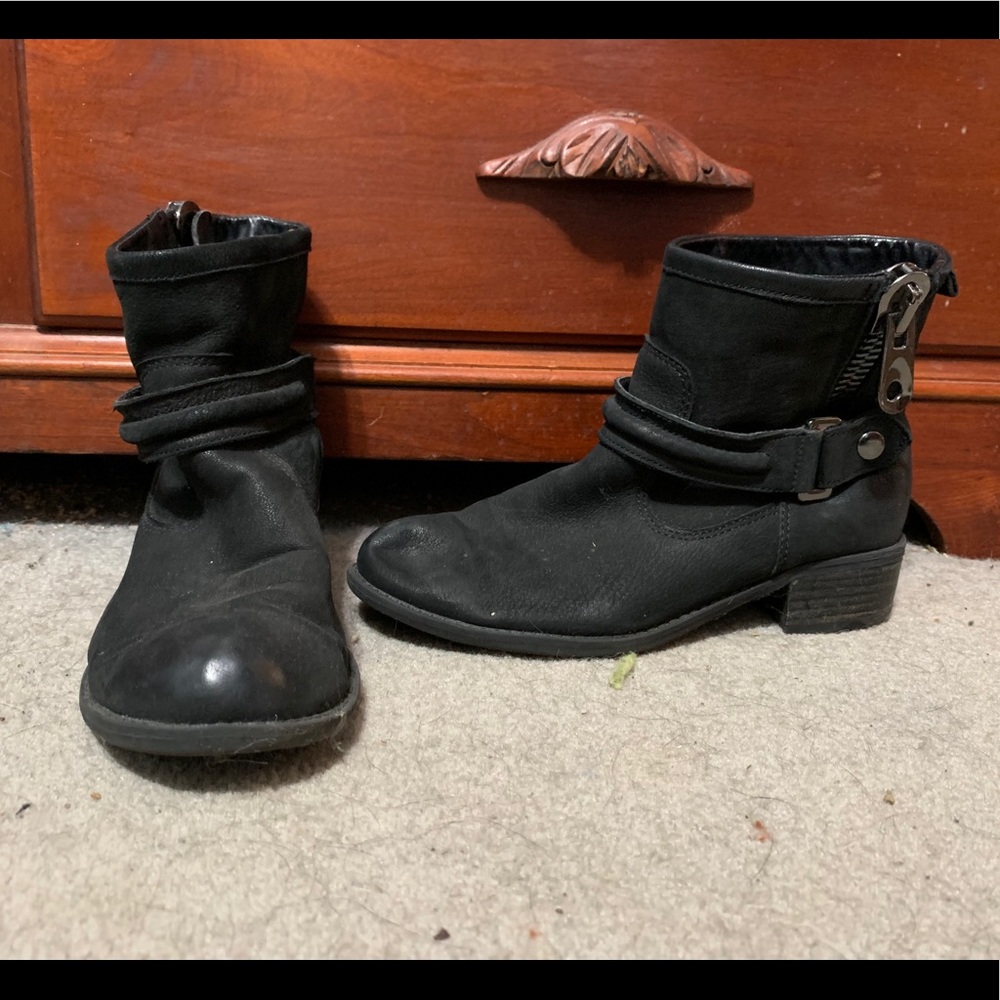 Aldo zipper booties